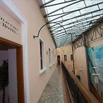 Hotell Old 2*