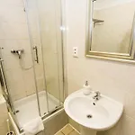Old Hotell 2*