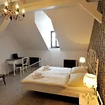 Old 2* Bratislava