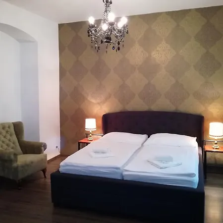 Old 2* Bratislava