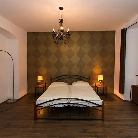 Old 2* Братислава