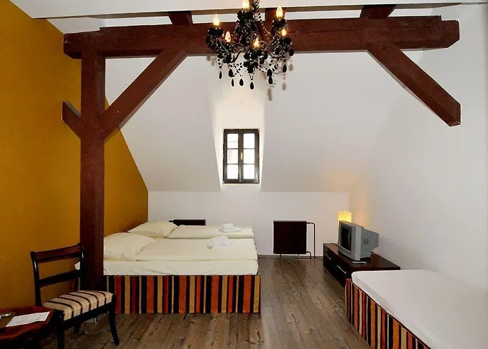 Old فندق براتسيلافا